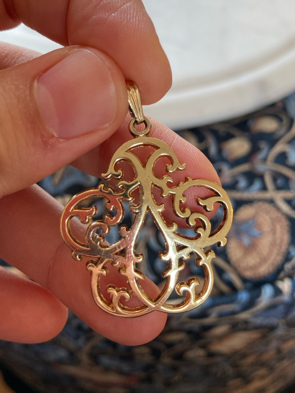 Vintage Gold & Sterling Fleur de Lis Filagree Pendant